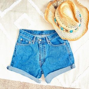 Levi High-Waisted Shorts